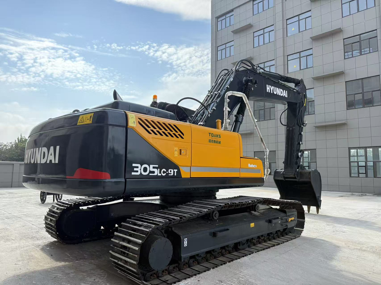 HYUNDAI R305LC-9T - Bagger: das Bild 4 HYUNDAI R305LC-9T - Bagger: das Bild 4