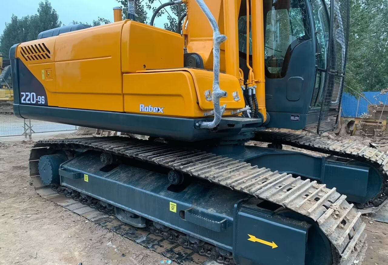 Hyundai R220-9S - Kettenbagger: das Bild 4 Hyundai R220-9S - Kettenbagger: das Bild 4
