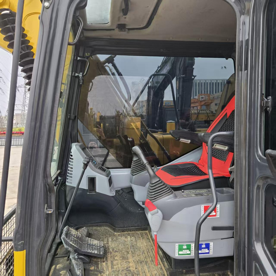 Bagger KOMATSU PC110: das Bild 10 Bagger KOMATSU PC110: das Bild 10