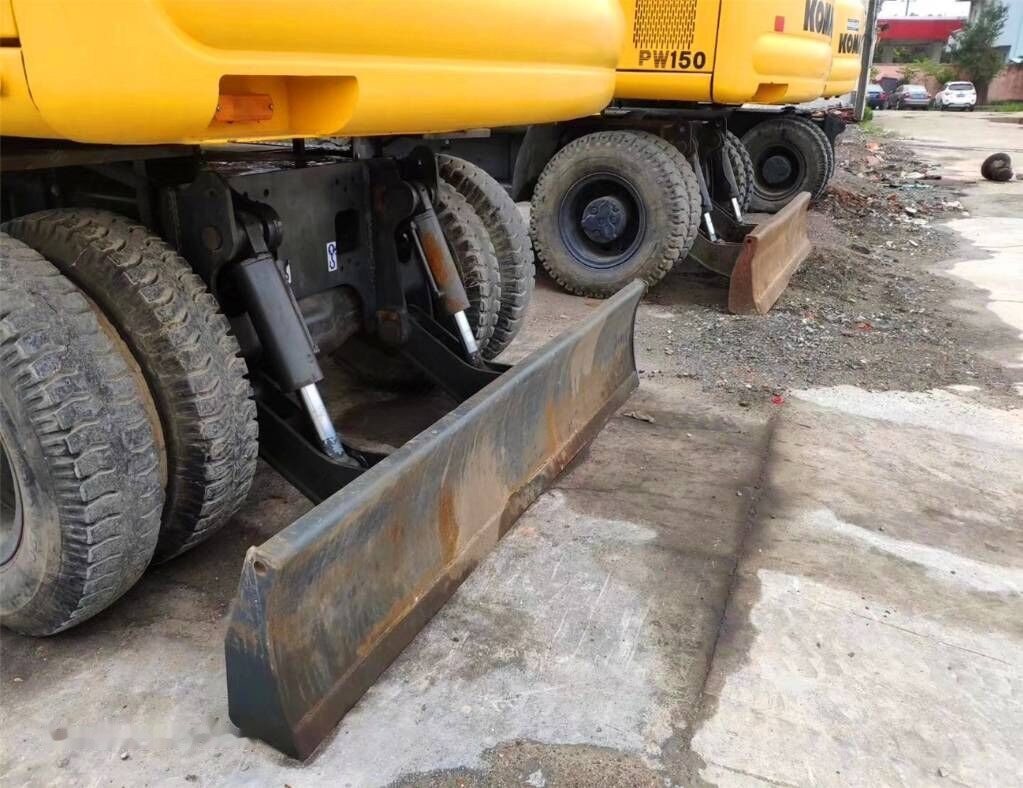 Komatsu PW150 - Mobilbagger: das Bild 4 Komatsu PW150 - Mobilbagger: das Bild 4
