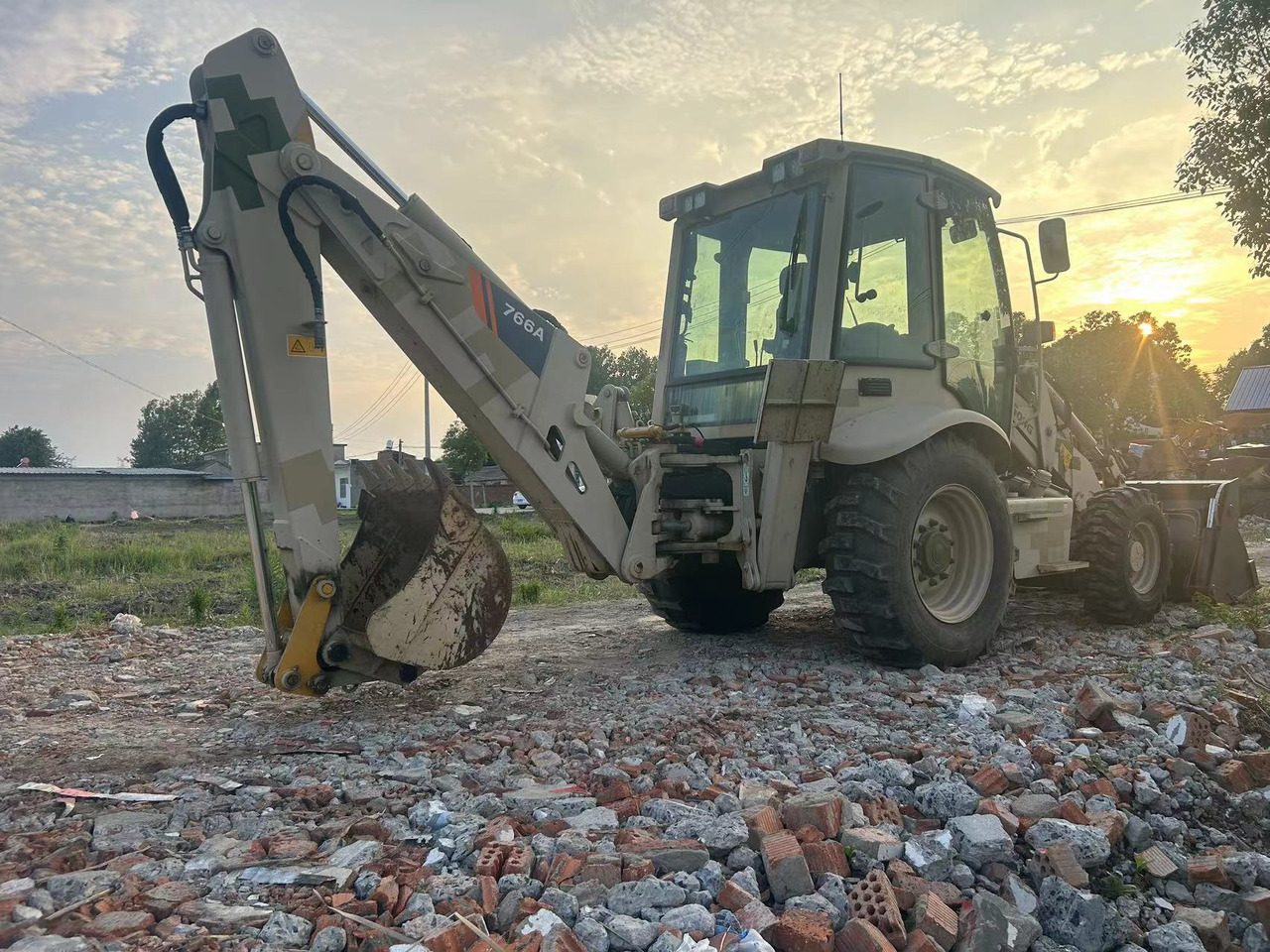 LIUGONG 766A - Baggerlader: das Bild 4 LIUGONG 766A - Baggerlader: das Bild 4