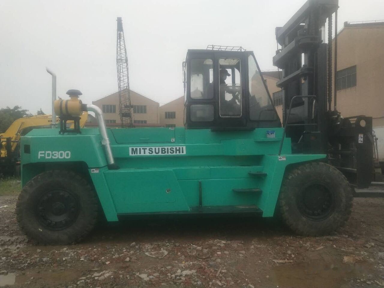 Mitsubishi FD300 - Dieselstapler: das Bild 5 Mitsubishi FD300 - Dieselstapler: das Bild 5