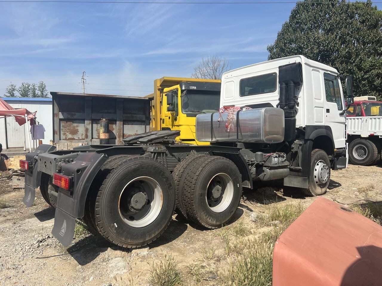 Howo 6x4 - Sattelzugmaschine: das Bild 5 Howo 6x4 - Sattelzugmaschine: das Bild 5