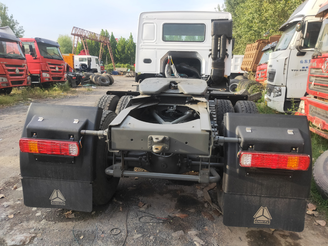 Sattelzugmaschine Sinotruk HOWO 371 6*4 Tractor: das Bild 8 Sattelzugmaschine Sinotruk HOWO 371 6*4 Tractor: das Bild 8