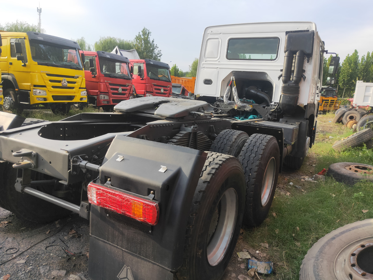 Sattelzugmaschine Sinotruk HOWO 371 6*4 Tractor: das Bild 10 Sattelzugmaschine Sinotruk HOWO 371 6*4 Tractor: das Bild 10