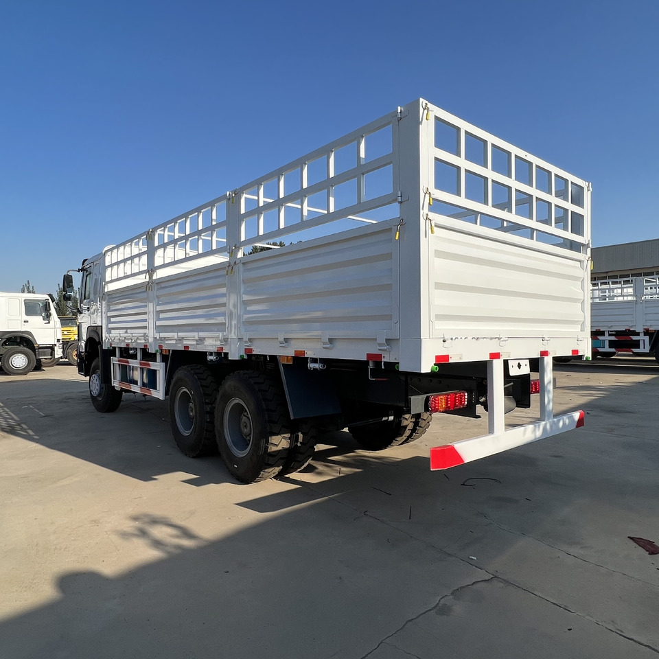 Sinotruk HOWO 371 6*4 Fence truck - Pritsche LKW: das Bild 3 Sinotruk HOWO 371 6*4 Fence truck - Pritsche LKW: das Bild 3