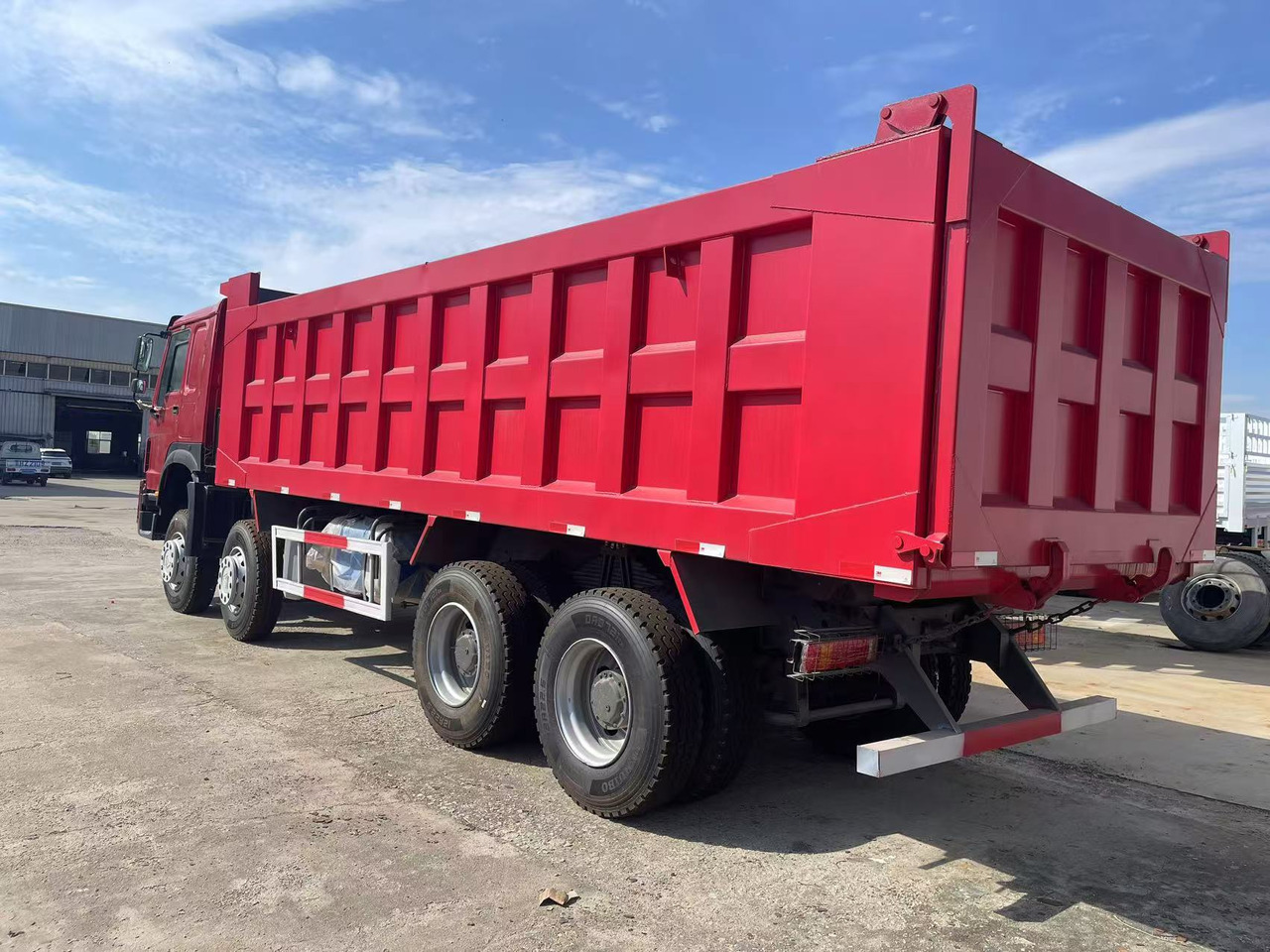 Kipper Sinotruk HOWO 371 8*4 Dump truck: das Bild 10