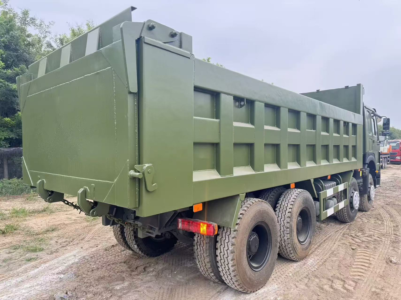 Sinotruk HOWO 380 - Kipper: das Bild 4 Sinotruk HOWO 380 - Kipper: das Bild 4