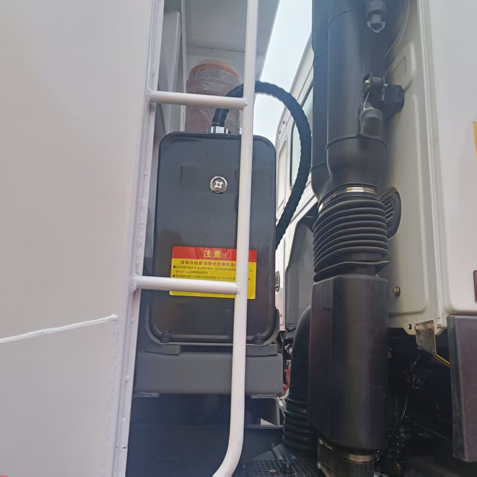 Sinotruk HOWO 400 6*4 Dump truck - Kipper: das Bild 5 Sinotruk HOWO 400 6*4 Dump truck - Kipper: das Bild 5