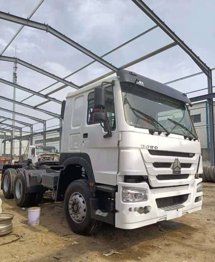 Sinotruk HOWO 6*4 Tractor - Containerwagen/ Wechselfahrgestell LKW: das Bild 3 Sinotruk HOWO 6*4 Tractor - Containerwagen/ Wechselfahrgestell LKW: das Bild 3