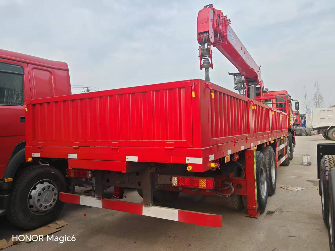 Sinotruk HOWO 8*4 Mobile crane - Mobilkran: das Bild 5 Sinotruk HOWO 8*4 Mobile crane - Mobilkran: das Bild 5