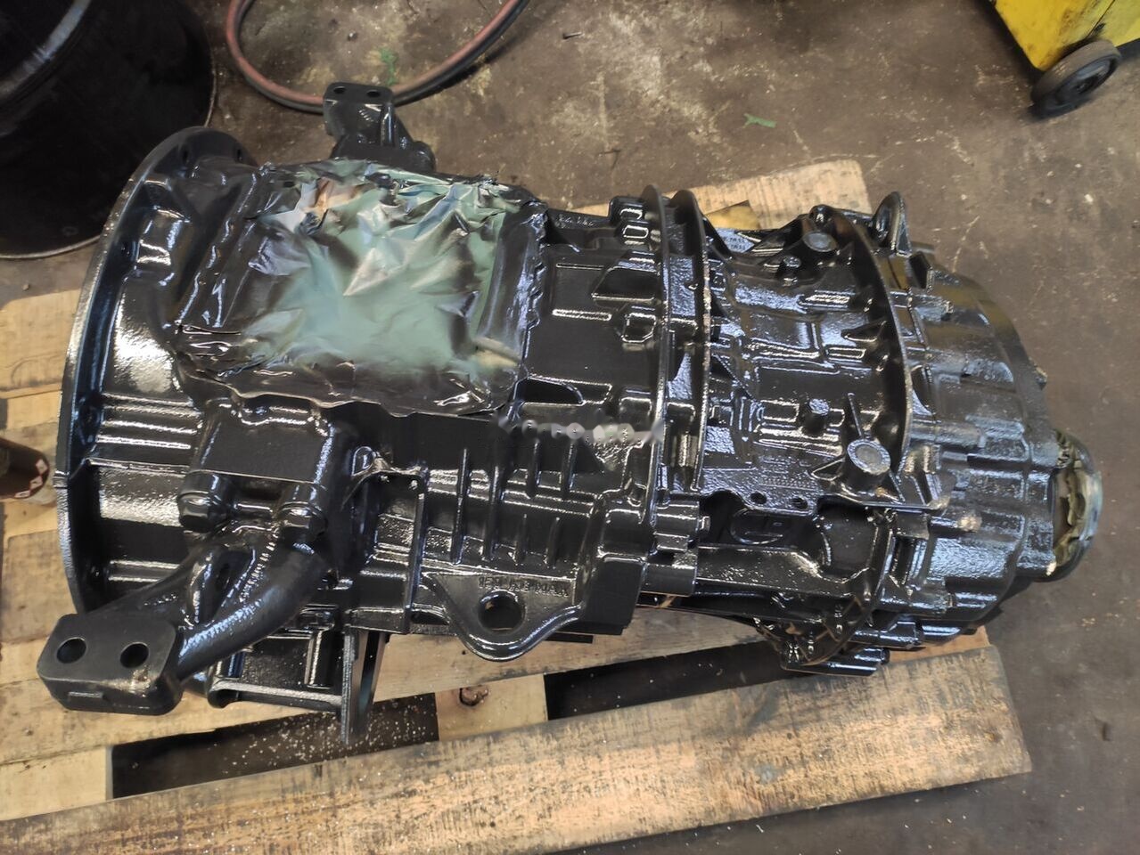 MAN (ZF 12AS1210TD) - Getriebe für LKW: das Bild 1 MAN (ZF 12AS1210TD) - Getriebe für LKW: das Bild 1