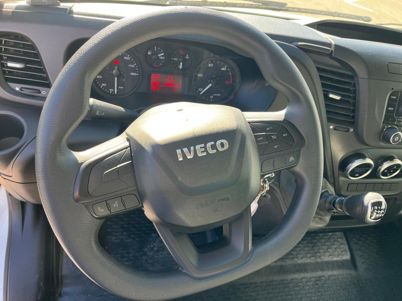 Kühltransporter Frigorífico IVECO 35C16 3.0 FRIGORIFICA: das Bild 9