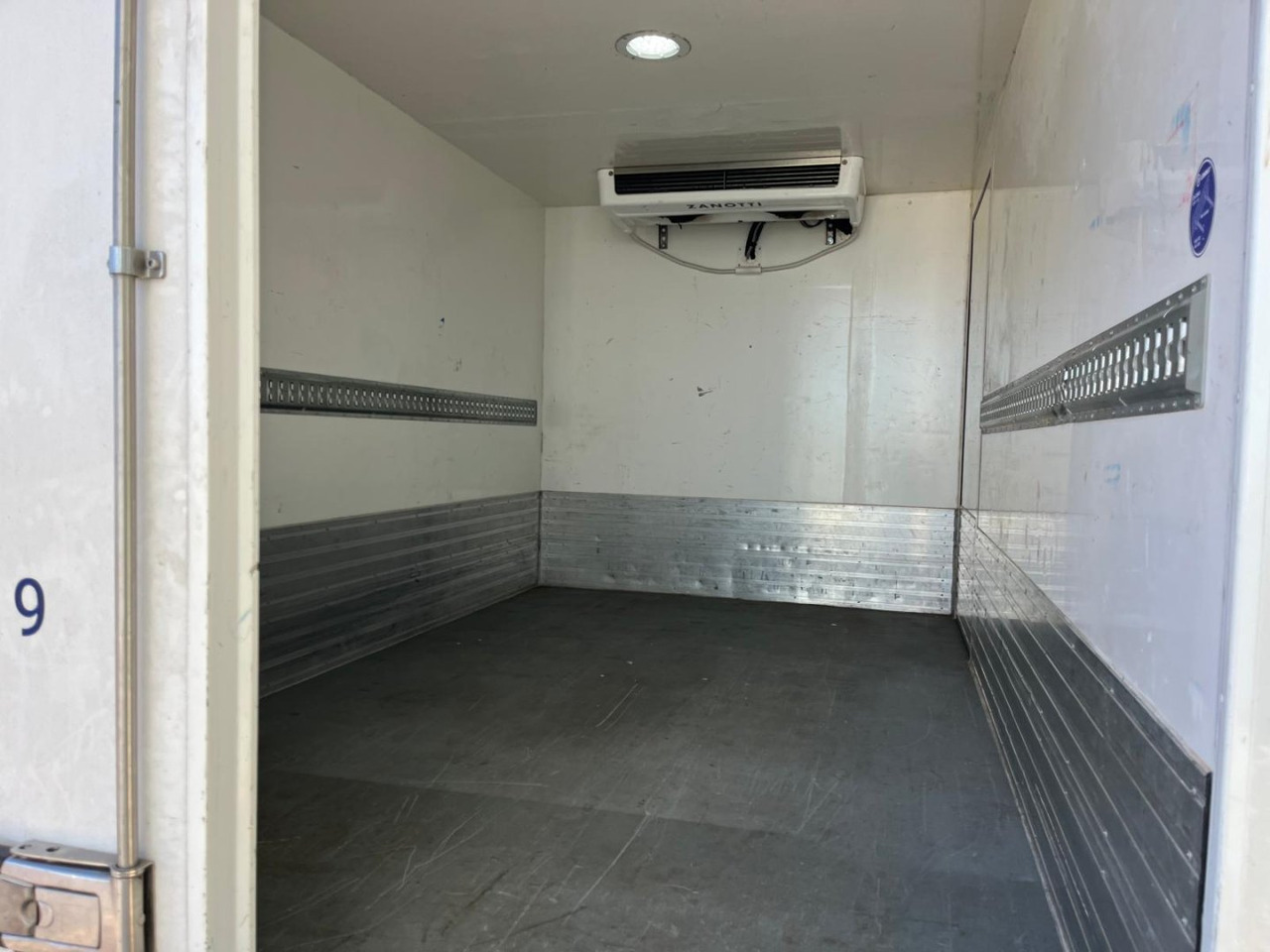 Kühltransporter Frigorífico IVECO 35C16 3.0 FRIGORIFICA: das Bild 14