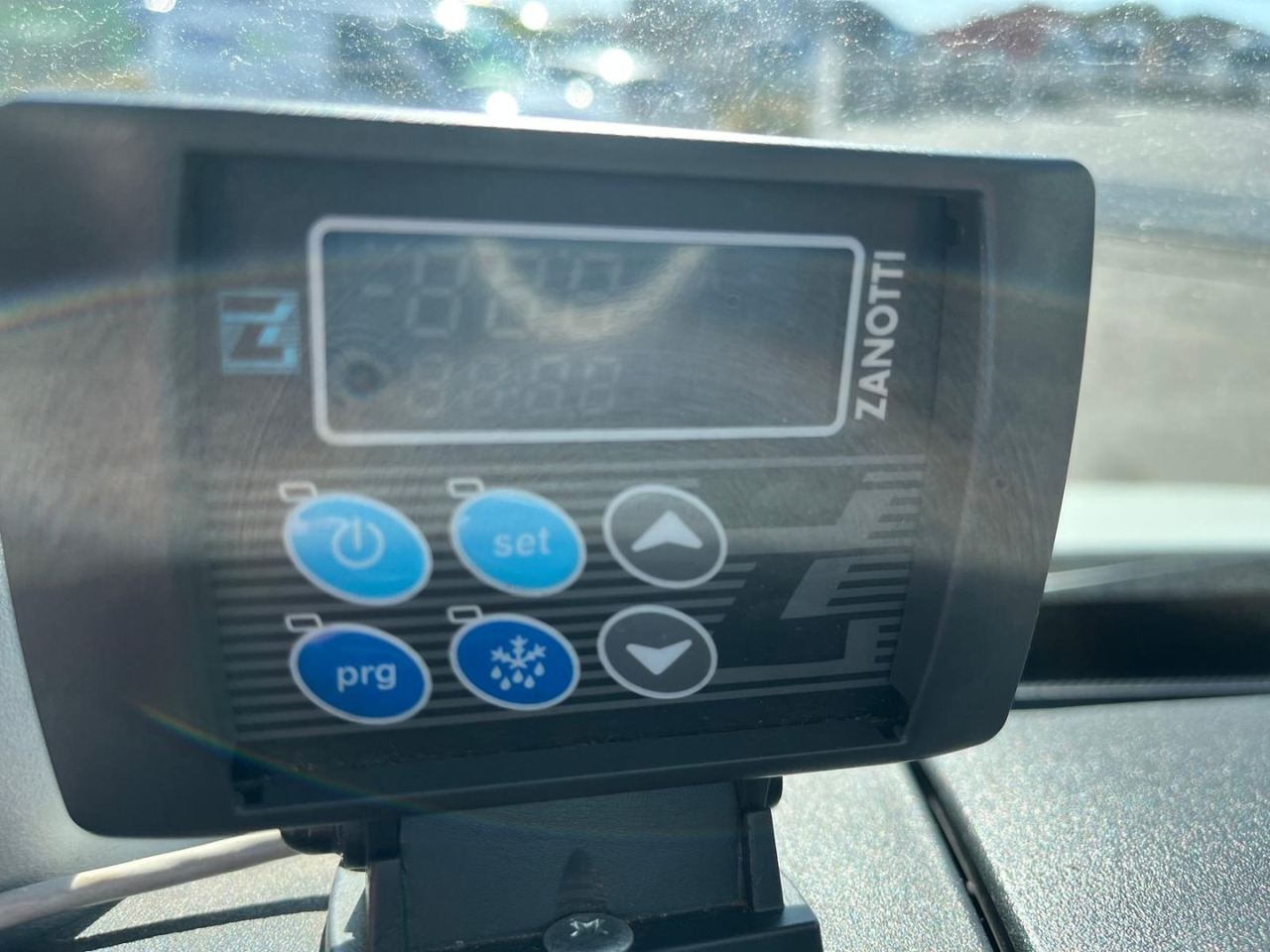 Kühltransporter Frigorífico IVECO 35C16 3.0 FRIGORIFICA: das Bild 12