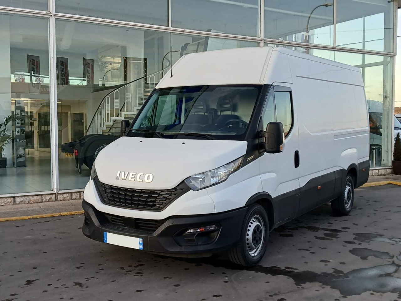Furgón IVECO 35S14 12m3 - Kastenwagen: das Bild 1 Furgón IVECO 35S14 12m3 - Kastenwagen: das Bild 1