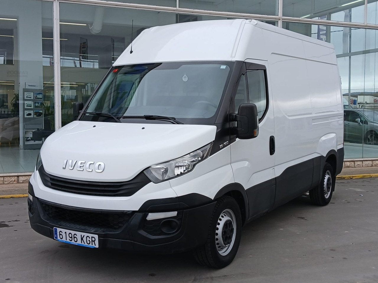 Furgón IVECO 35S16 10m3 - Kastenwagen: das Bild 1 Furgón IVECO 35S16 10m3 - Kastenwagen: das Bild 1