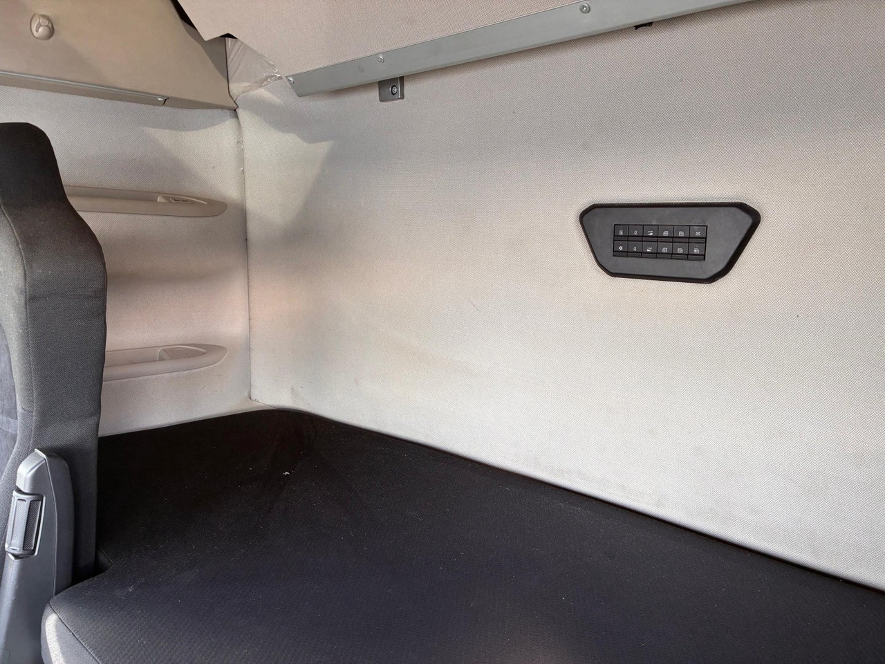 Sattelzugmaschine Cabeza Tractora IVECO 510 AUTOMATICO INTARDER: das Bild 15 Sattelzugmaschine Cabeza Tractora IVECO 510 AUTOMATICO INTARDER: das Bild 15