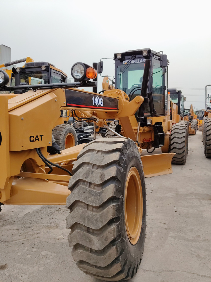 CAT 140G 140K 140H - Grader: das Bild 2 CAT 140G 140K 140H - Grader: das Bild 2