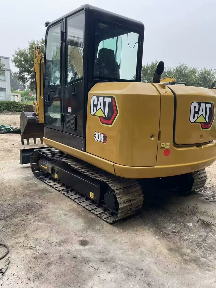 CAT 306E2 - Minibagger: das Bild 1 CAT 306E2 - Minibagger: das Bild 1