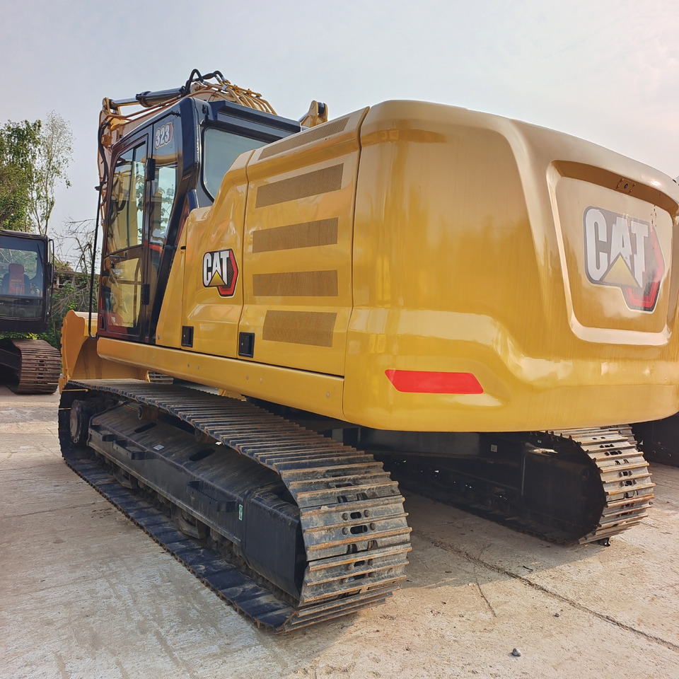 CAT 323 - Kettenbagger: das Bild 1 CAT 323 - Kettenbagger: das Bild 1