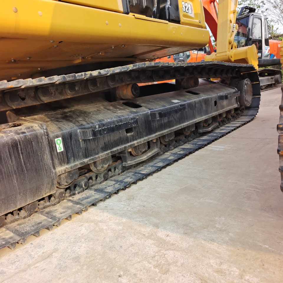 CAT 323 - Kettenbagger: das Bild 5 CAT 323 - Kettenbagger: das Bild 5
