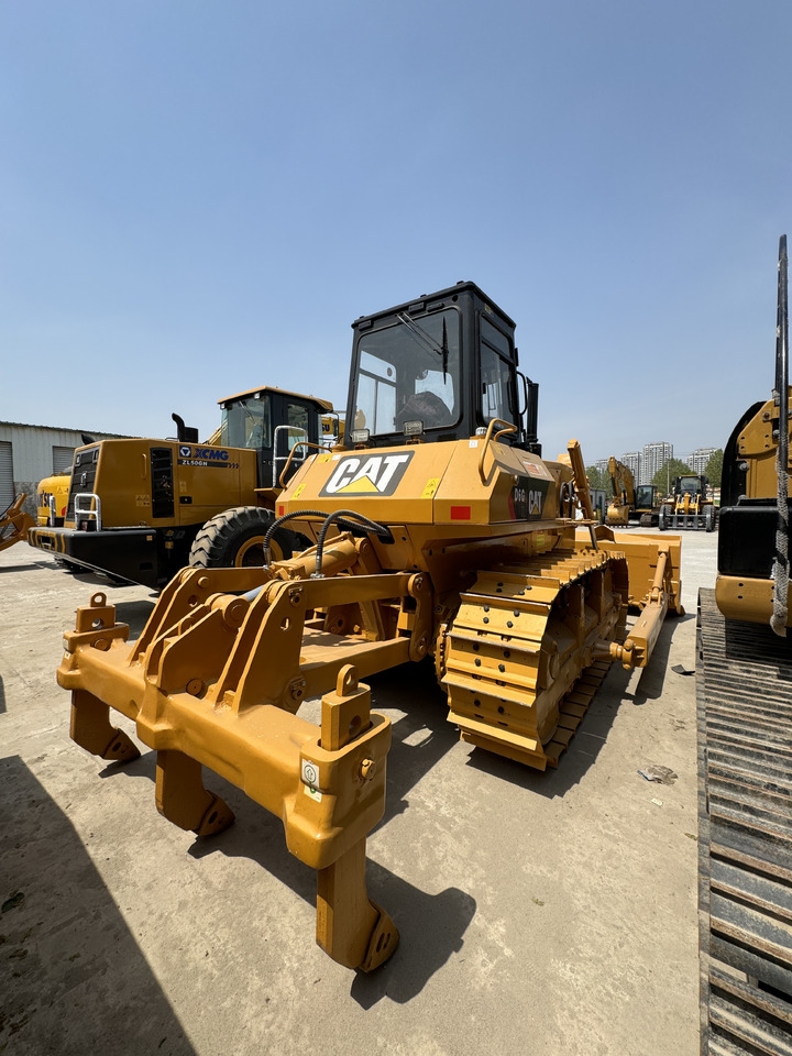 CAT D6G - Bulldozer: das Bild 2 CAT D6G - Bulldozer: das Bild 2