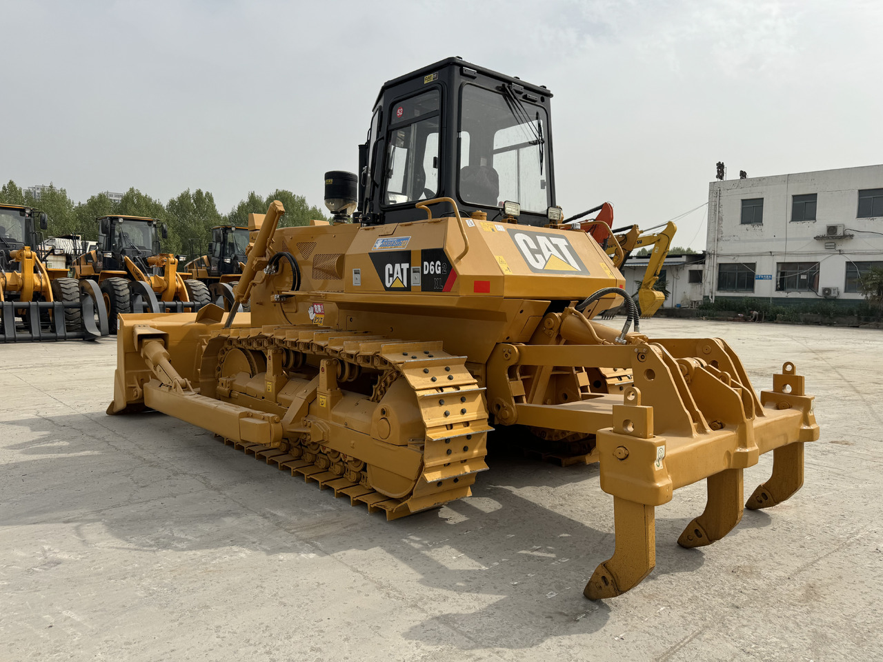 CAT D6G - Bulldozer: das Bild 1 CAT D6G - Bulldozer: das Bild 1