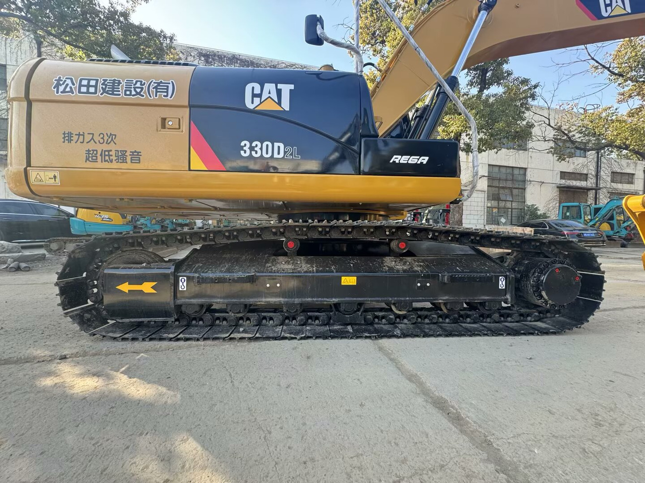 CATERPILLAR 330 D2 L - Kettenbagger: das Bild 1 CATERPILLAR 330 D2 L - Kettenbagger: das Bild 1