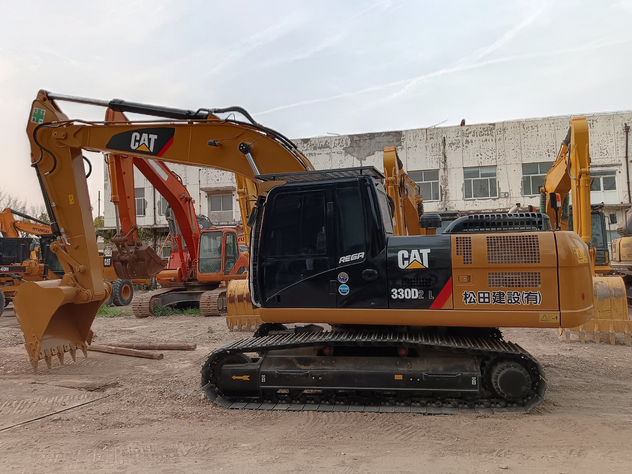 CATERPILLAR 330D2L 336D 330GC - Kettenbagger: das Bild 1 CATERPILLAR 330D2L 336D 330GC - Kettenbagger: das Bild 1