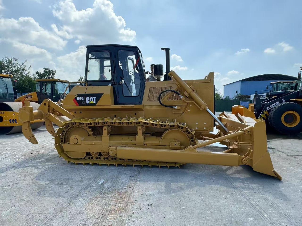 CATERPILLAR D6G CAT - Bulldozer: das Bild 2 CATERPILLAR D6G CAT - Bulldozer: das Bild 2