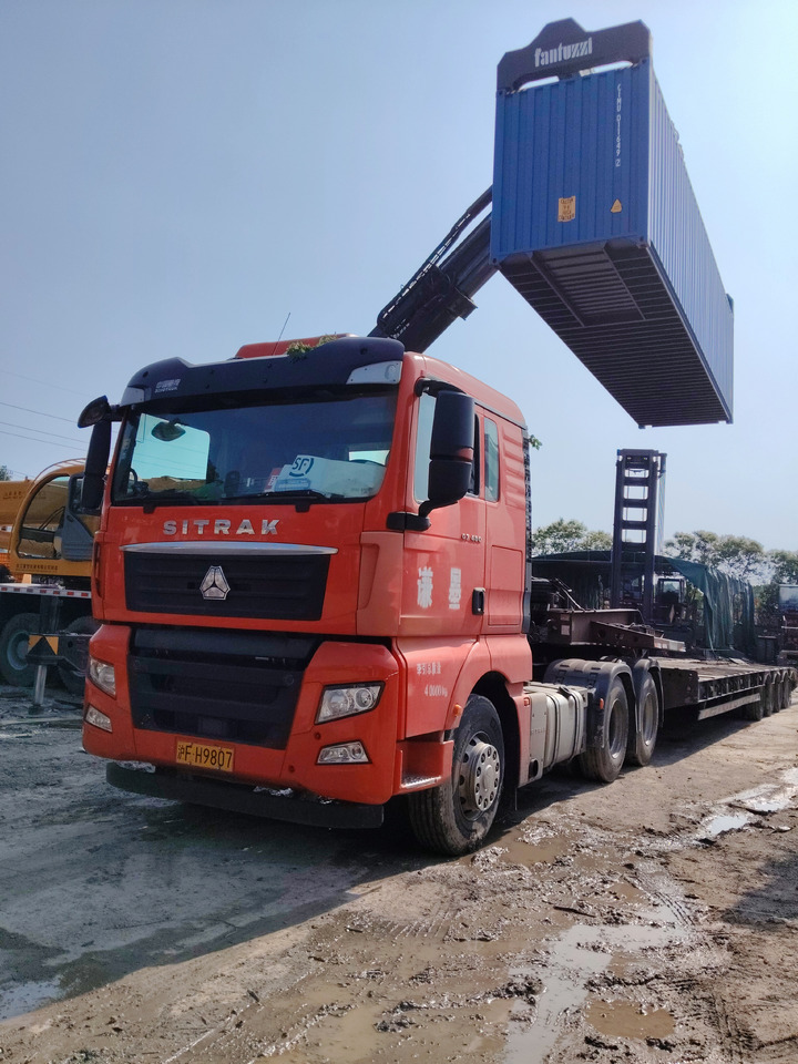 FANTUZZI CS45KM - Reach stacker: das Bild 2 FANTUZZI CS45KM - Reach stacker: das Bild 2