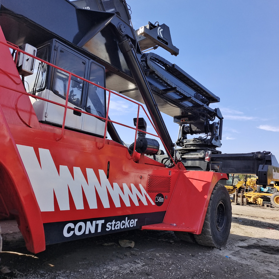 Reach stacker FANTUZZI CS45KMHD: das Bild 9
