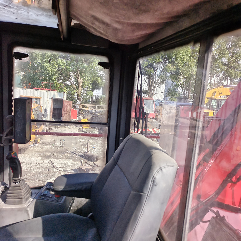 Reach stacker FANTUZZI CS45KMHD: das Bild 25