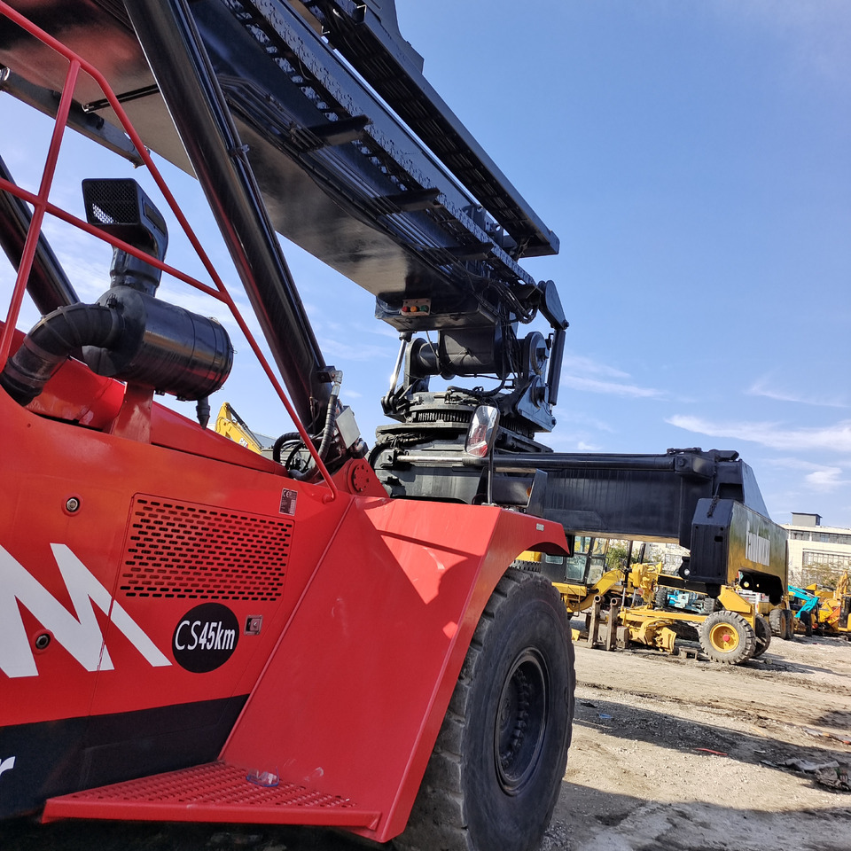 Reach stacker FANTUZZI CS45KMHD: das Bild 10