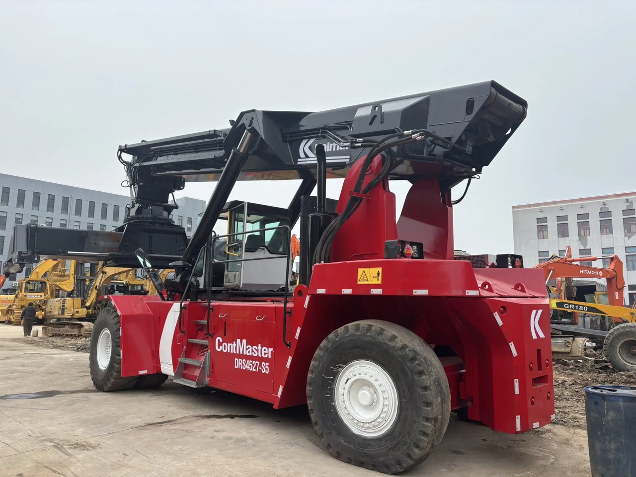 KALMAR DRS 4527 - S5 DRF450 DRT 450 45TON CONTAINER HANDLER - Reach stacker: das Bild 3 KALMAR DRS 4527 - S5 DRF450 DRT 450 45TON CONTAINER HANDLER - Reach stacker: das Bild 3
