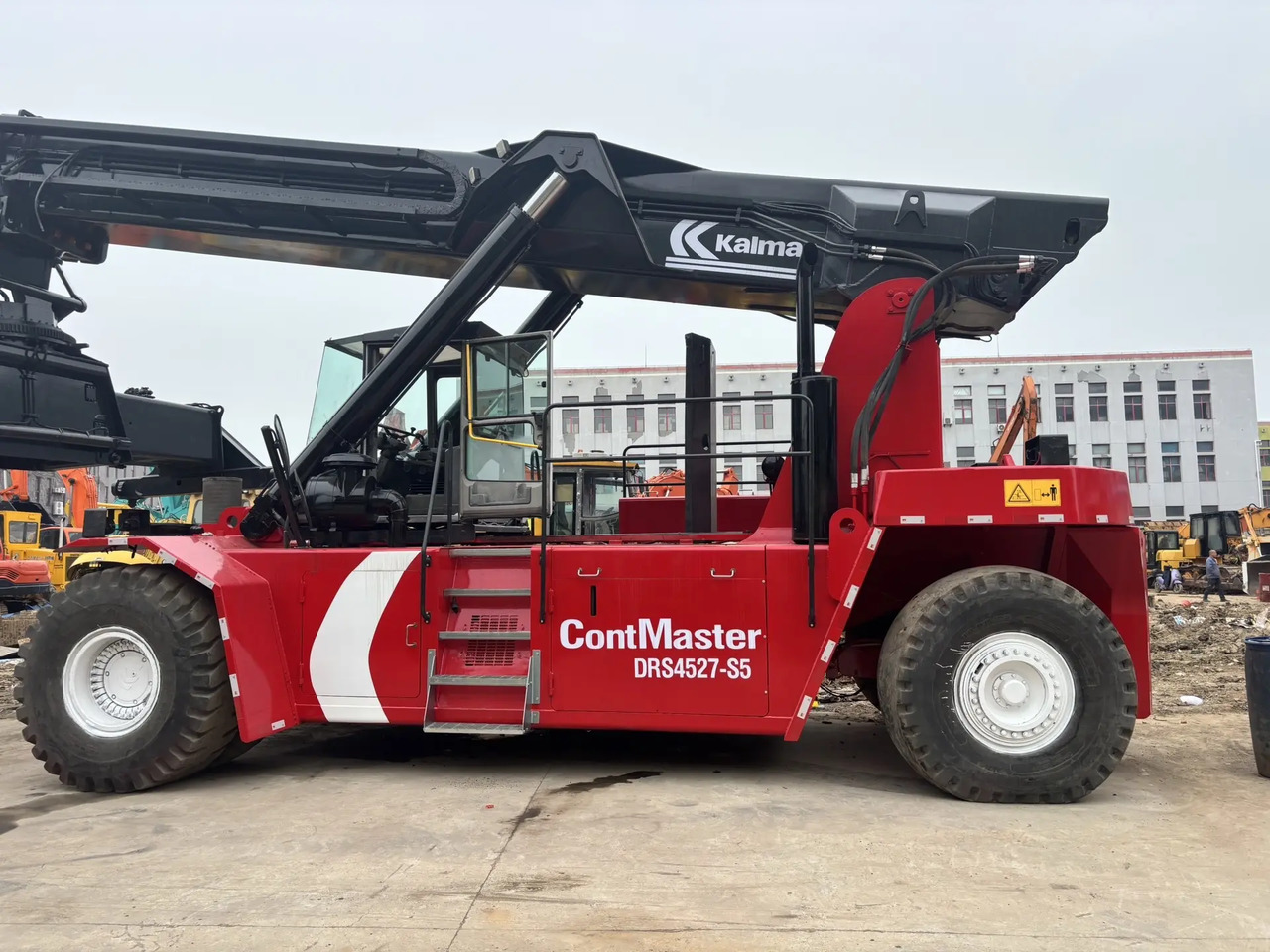 KALMAR DRS 4527 - S5 DRF450 DRT 450 45TON CONTAINER HANDLER - Reach stacker: das Bild 5 KALMAR DRS 4527 - S5 DRF450 DRT 450 45TON CONTAINER HANDLER - Reach stacker: das Bild 5