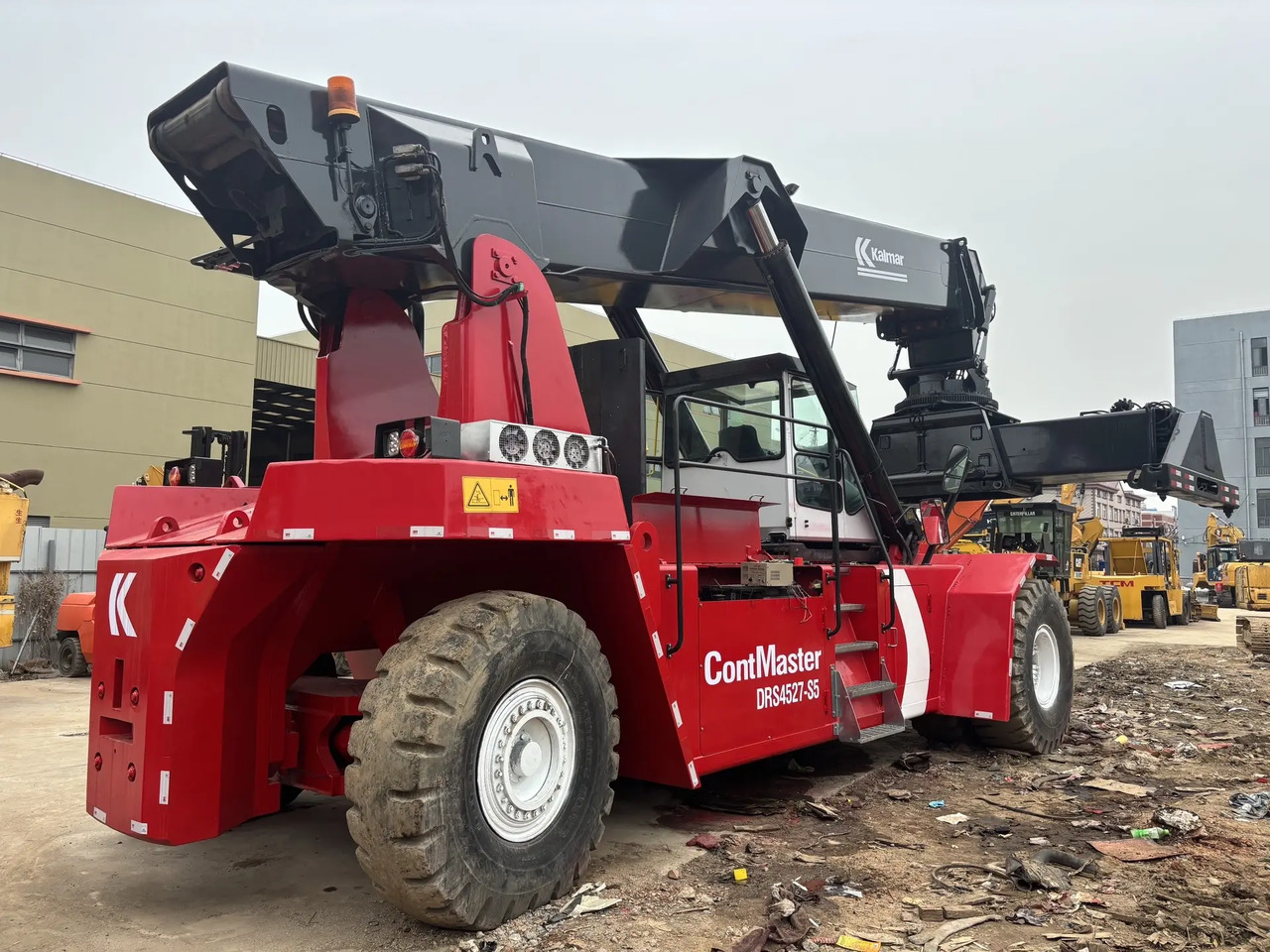 KALMAR DRS 4527 - S5 DRF450 DRT 450 45TON CONTAINER HANDLER - Reach stacker: das Bild 1 KALMAR DRS 4527 - S5 DRF450 DRT 450 45TON CONTAINER HANDLER - Reach stacker: das Bild 1