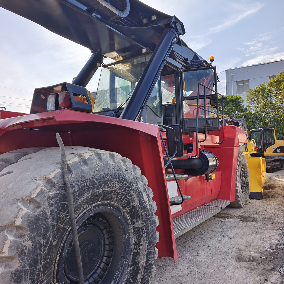 Reach stacker KALMAR DRT450 DRT DRD DRU 450 45 TON: das Bild 8