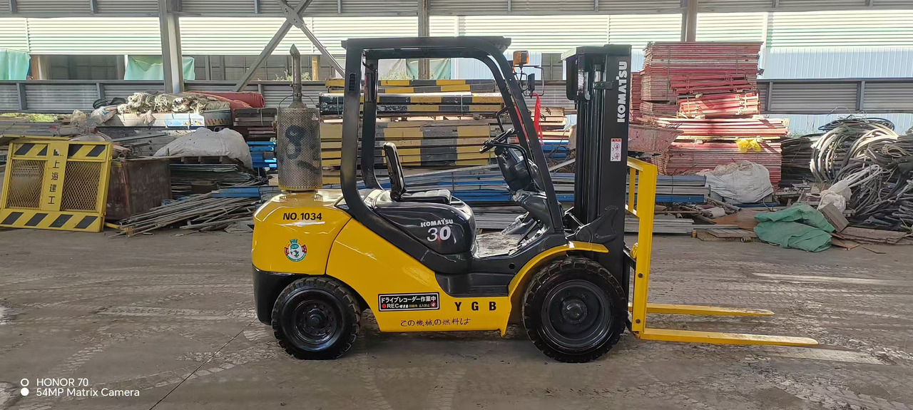 KOMATSU FD 30 - Dieselstapler: das Bild 3 KOMATSU FD 30 - Dieselstapler: das Bild 3