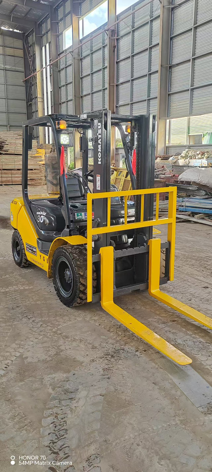 KOMATSU FD 30 - Dieselstapler: das Bild 4 KOMATSU FD 30 - Dieselstapler: das Bild 4