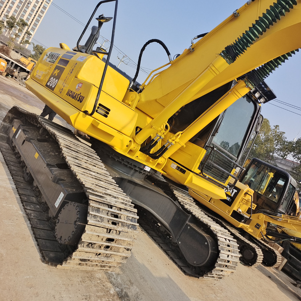 KOMATSU PC200 - 8 N1 - Kettenbagger: das Bild 4 KOMATSU PC200 - 8 N1 - Kettenbagger: das Bild 4
