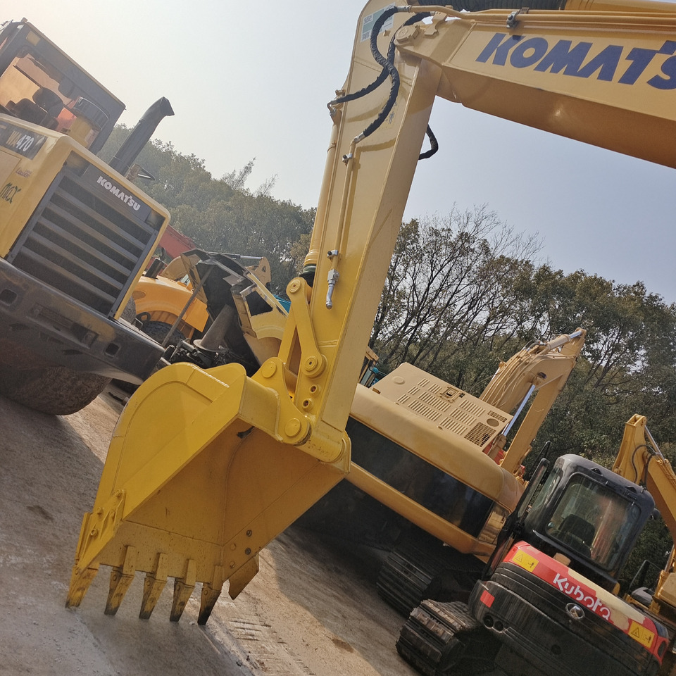 KOMATSU PC200-8N1 Komatsu PC 200-8 N1 - Kettenbagger: das Bild 2 KOMATSU PC200-8N1 Komatsu PC 200-8 N1 - Kettenbagger: das Bild 2