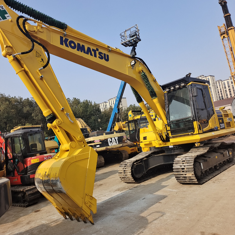 KOMATSU PC200-8N1 Komatsu PC 200-8 N1 - Kettenbagger: das Bild 3 KOMATSU PC200-8N1 Komatsu PC 200-8 N1 - Kettenbagger: das Bild 3