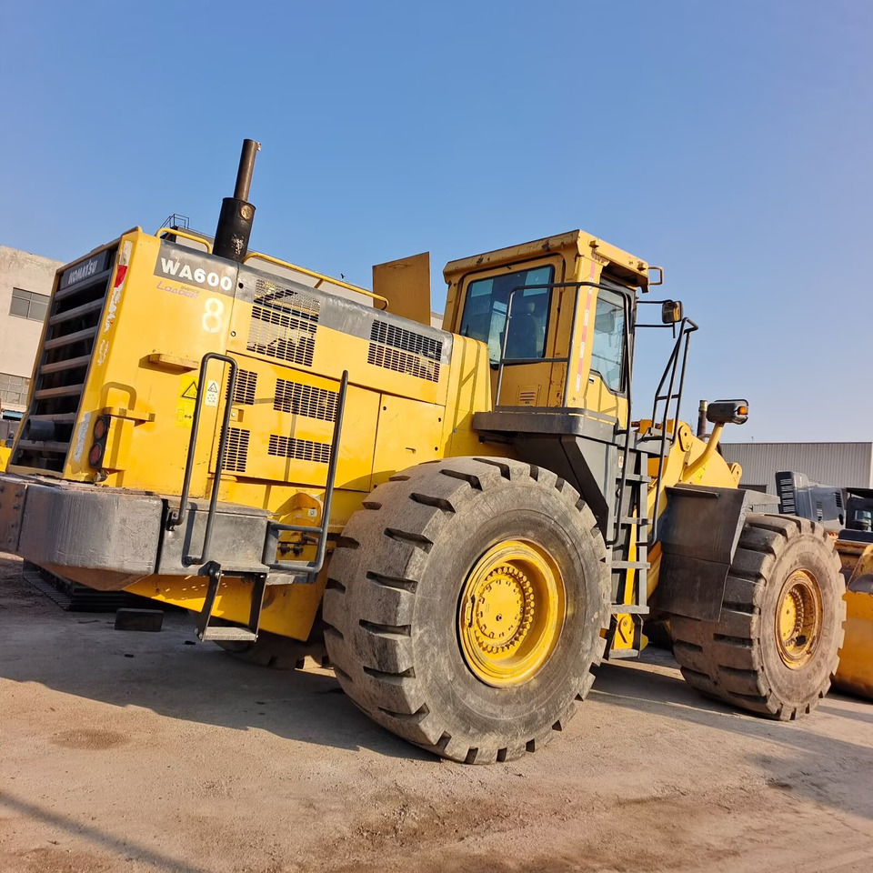KOMATSU WA 600 - 3 - Radlader: das Bild 1 KOMATSU WA 600 - 3 - Radlader: das Bild 1