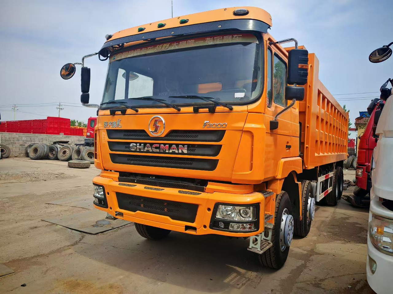 SHACMAN F3000 8*4 DUMP TRUCK - Kipper: das Bild 2 SHACMAN F3000 8*4 DUMP TRUCK - Kipper: das Bild 2
