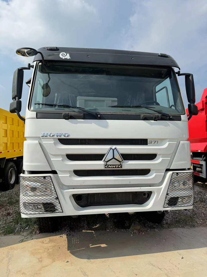 SINOTRUK HOWO 6*4 8*4 DUMP TRUCK - Kipper: das Bild 5 SINOTRUK HOWO 6*4 8*4 DUMP TRUCK - Kipper: das Bild 5