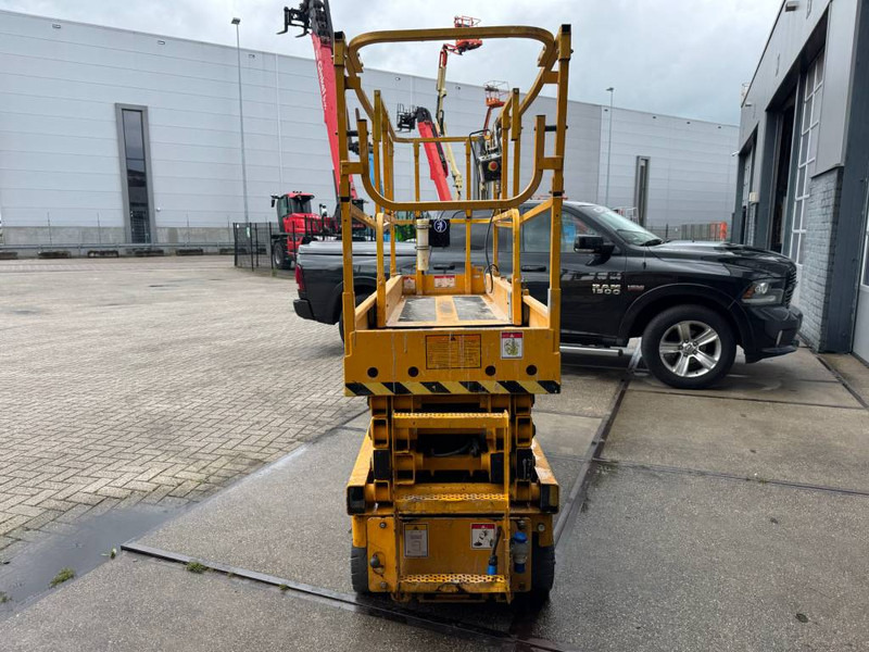 Haulotte Compact 10 N - Scherenbühne: das Bild 2 Haulotte Compact 10 N - Scherenbühne: das Bild 2