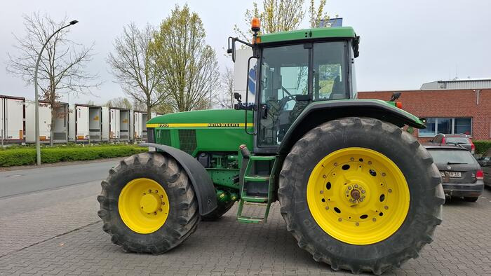 John Deere 7710 - Traktor: das Bild 5 John Deere 7710 - Traktor: das Bild 5