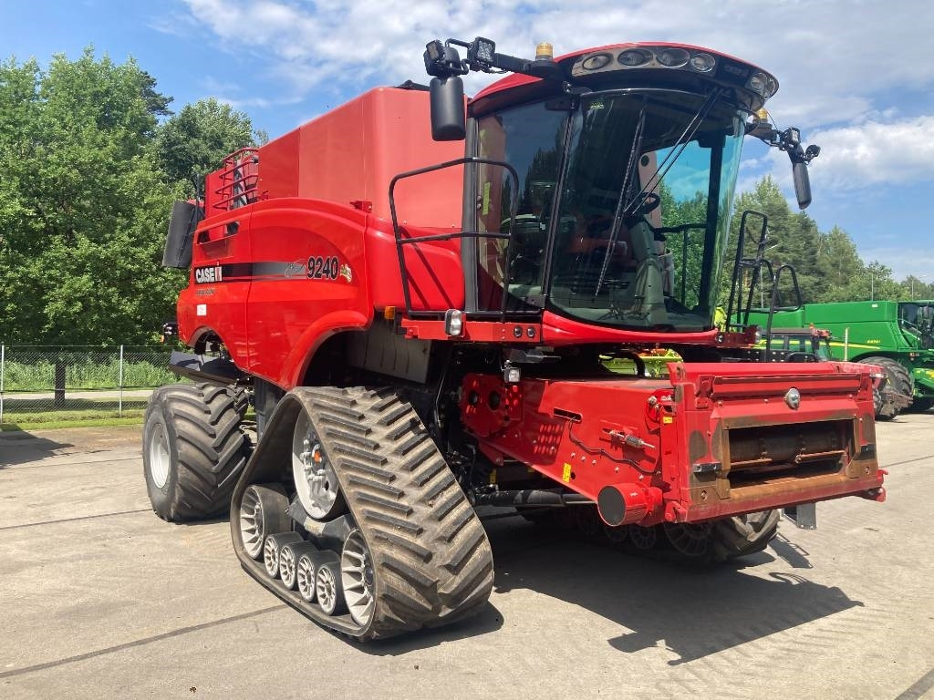 Case IH 9240 - Mähdrescher: das Bild 3 Case IH 9240 - Mähdrescher: das Bild 3